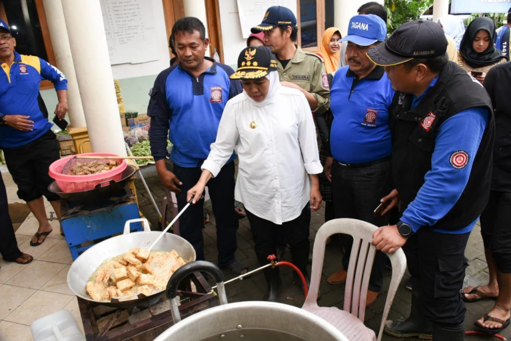 Khofifah tinjau posko bencana