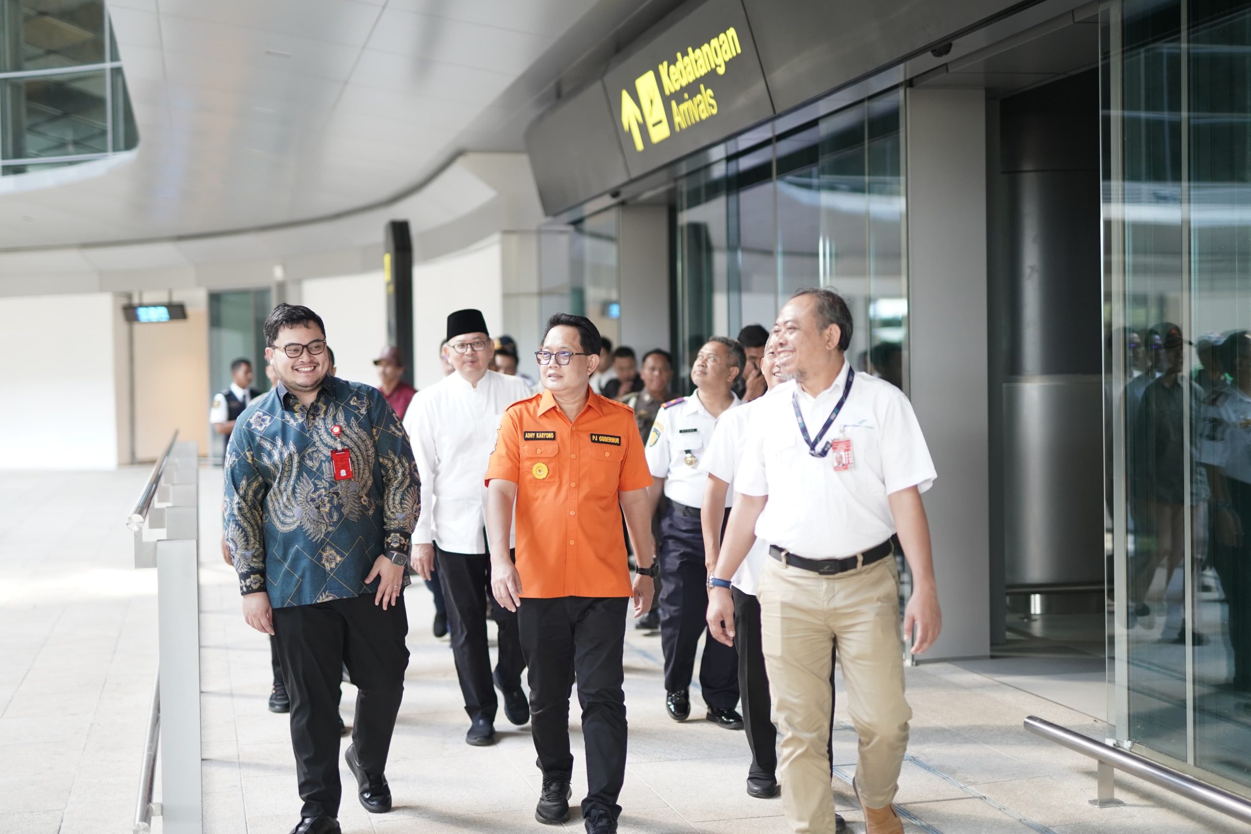 Mas Dhito Dampingi Pj Gubernur Jatim Kunjungi Bandara Dhoho Kediri -  JatimSmart.id