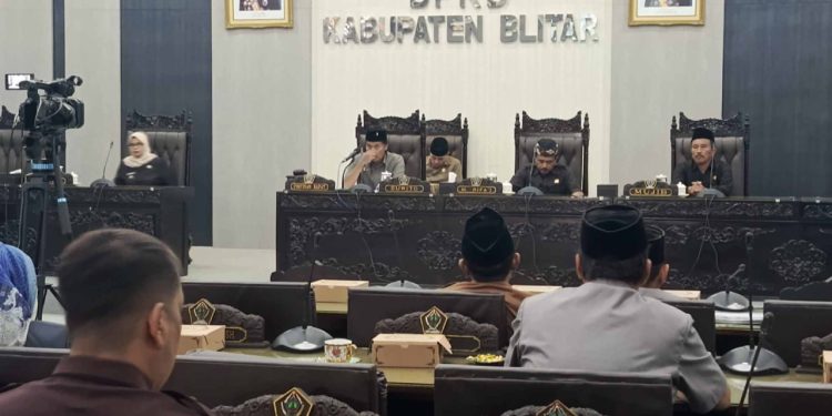Fraksi DPRD Kabupaten Blitar Tanggapi Penjelasan Bupati Soal Ranperda RPJPD 2025-2045