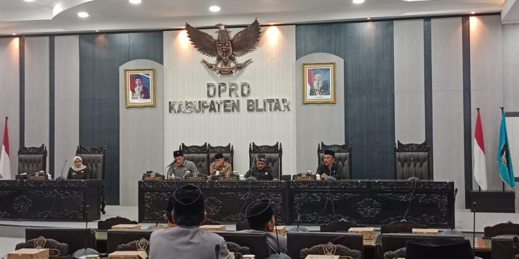 DPRD Kabupaten Blitar Melakukan Rapat Paripurna Pandangan Umum Fraksi Atas RPJPD 2024