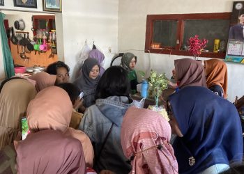 Peresmian Jembatan Jongbiru Kediri, Mas Dhito Traktir Warga Nasi Pecel Tumpang