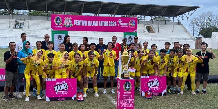 Mbak Vinanda Bangga Inter Putri Kediri Raih Juara 3 Piala Pertiwi 2024