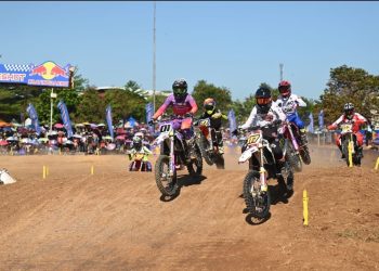 Seri Kedua Kratingdaeng Supercrosser 2024 Dirtwar Energy Digelar di Sirkuit Praga Tulungagung