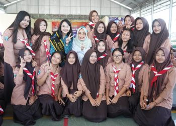 Cegah Anemia, Mbak Cicha dan Mbak Dewi Berikan Edukasi Gizi Remaja Putri