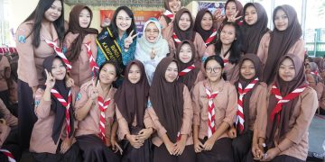 Cegah Anemia, Mbak Cicha dan Mbak Dewi Berikan Edukasi Gizi Remaja Putri