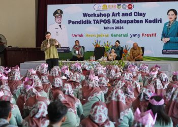 Mas Dhito Targetkan Pemberian Insentif untuk Ribuan Guru Tapos di Kediri