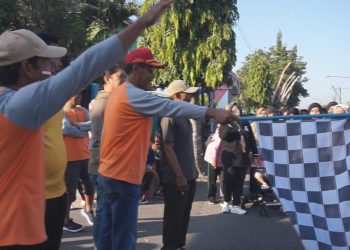 Peringati HUT RI Ke 79, PemDes Kayen Kidul Gelar Senam Sehat dan Jalan Santai