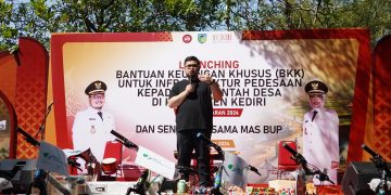 Pemerataan Pembangunan, Mas Dhito Beri BKK 150 Juta Per Desa 