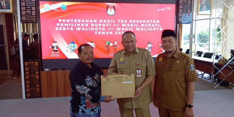 KPU Kabupaten Kediri Terima Hasil RikKes Bakal Pasangan Calon Bupati Kediri