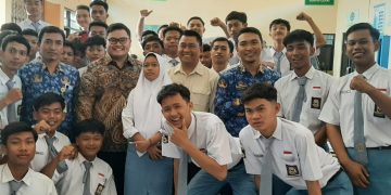 Bupati Kediri Tinjau Pelaksanaan Uji Coba Makan Gratis Bagi Pelajar di SMK Negeri 1 Purwoasri