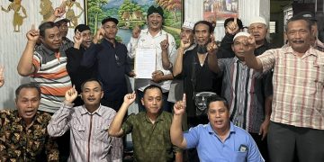 Mas Deny Jawab Keluhan Warga soal Jalan Berlubang dengan Program Pembangunan Dusun