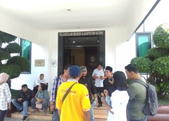 Tindak Lanjuti  Dugaan Korupsi Mobil Siaga Desa, Gabungan LSM Kediri Datangi Kantor Kejaksaan