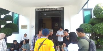 Tindak Lanjuti  Dugaan Korupsi Mobil Siaga Desa, Gabungan LSM Kediri Datangi Kantor Kejaksaan