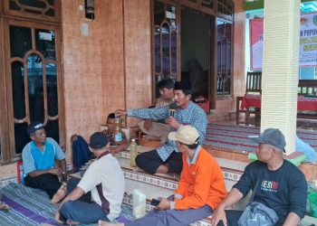 Kenalkan Program Organik, TMMD 122 Kodim 0809/Kediri Gelar Pelatihan Pembuatan Pupuk Organik Modern