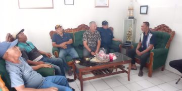 Pokmas dan Warga Kelurahan Tosaren Datangi Kelurahan Tosaren