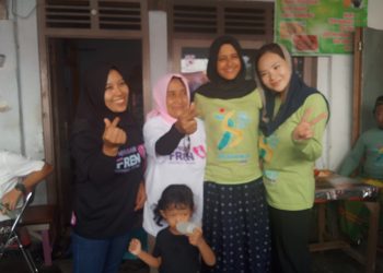 Sapa Warga Pakunden Di Hari Santri, Bunda Fey Gelorakan Semangat Santri Preneur