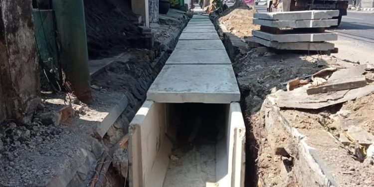Antisipasi Genangan di Musim Penghujan DPUPR Kota Kediri Rehabilitasi Saluran Drainase