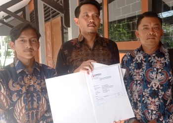 Tim Kuasa Hukum Pasangan Nomor Urut 2 Laporkan Dugaan Pelanggaran APK di Kota Kediri