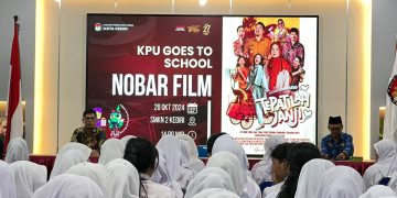 Tingkatkan Partisipasi Pemilih Pemula KPU Kota Kediri Gelar Sosialisasi Bertajuk Goes To School