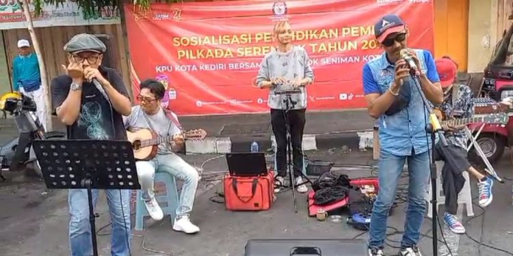 Gandeng Kelompok Seniman dan Musisi Kediri KPU Kota Kediri Gelar Sosialisasi Pendidikan Pemilih