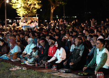 Serunya Nobar Timnas Indonesia Vs China di GOR Jayabaya Kediri Bareng Mbak Vinanda-Gus Qowim