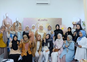 Elzatta Glam Meet Up Goes To Kediri, Trunk Show dan Ajak Customer Bikin Bag Charm