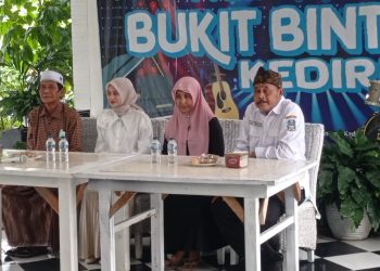 H. Soenarko Didampingi Erita Hibahkan Tanah Untuk Dibangun SLB Negeri di Kota Kediri