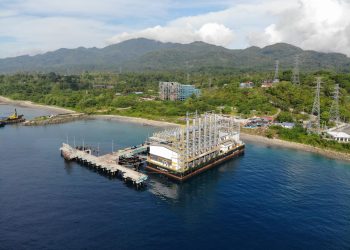 Kunjungan ke Maluku, Menteri ESDM Pastikan Listrik PLN di Indonesia Timur Andal Hadapi Nataru