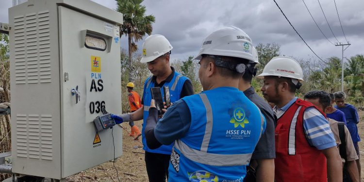Sukacita Natal dan Tahun Baru: Listrik PLN Hadir di 14 Dusun Terpencil NTT