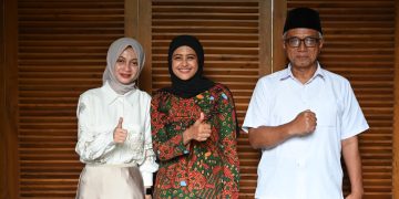 Mbak Vinanda dan Gus Qowim Silaturahmi ke Bunda Fey