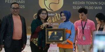 Hadiri Kediri Beauty Fest 2025, Pj Wali Kota Kediri : Wadah Edukasi Masyarakat Untuk Memilih Produk Kecantikan yang Aman