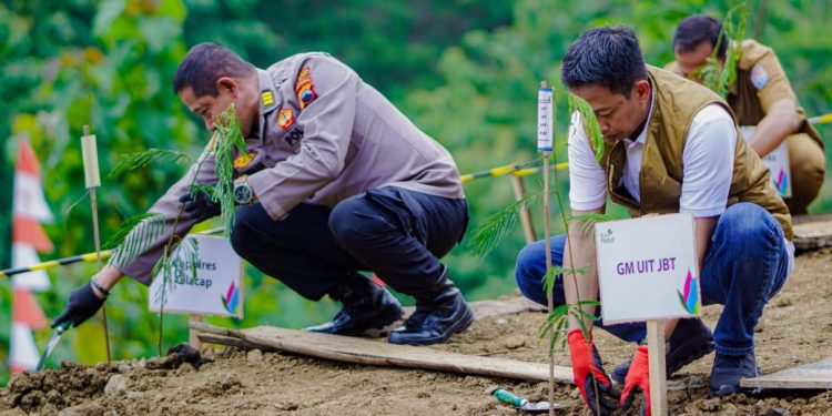 PLN UIT JBT Luncurkan Program GROW Transmission, Dukung Penuh Transisi Energi Hijau di Indonesia
