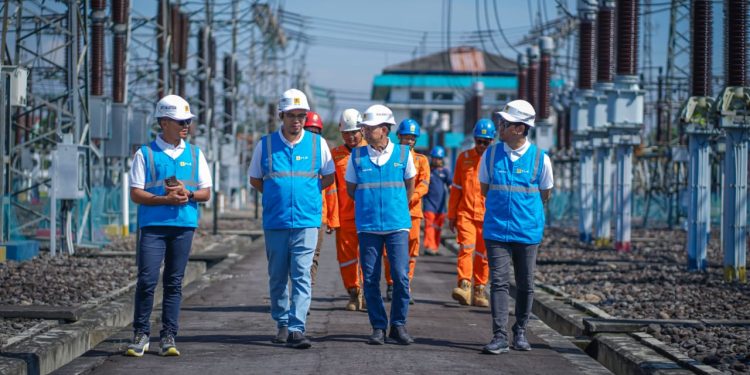 RETREAT KEPALA DAERAH DI MAGELANG, PLN UIT JBT SIAGAKAN PETUGAS 24 JAM SIAP KAWAL SISTEM TRANSMISI ANDAL