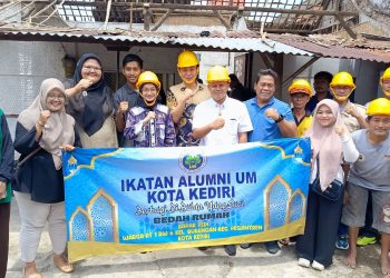 Bedah Rumah Warga Burengan, Mbak Vinanda Ajak Kolaborasi Bangun Kota Kediri