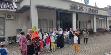 Ratusan Warga Serbu Aksi Bagi Takjil Palmturi 96