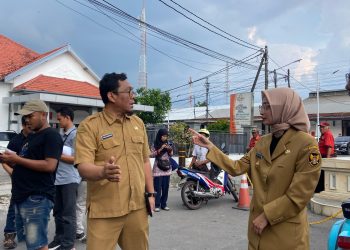 Mbak Vinanda Bersama Dinas PUPR Tinjau Pedestrian Stasiun Kediri, Siapkan Wajah Baru