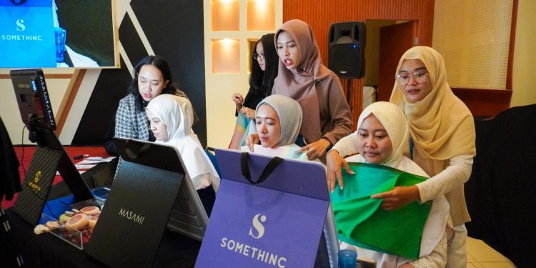 Hari Kartini, Srikandi PLN Bangun Personal Branding Melalui Personal Colour Analysis