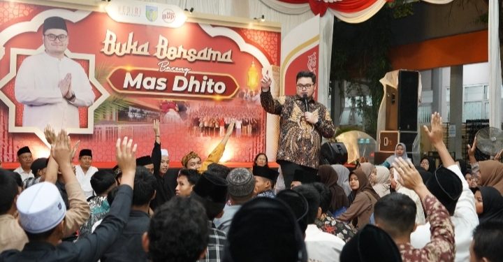 Didampingi Mbak Cicha, Mas Dhito Beri Motivasi Siswa SMA Dharma Wanita Boarding School