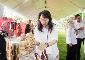 Dukung Ekonomi Lokal, Mbak Cicha Ajak Masyarakat Meriahkan Bela-Beli Produk