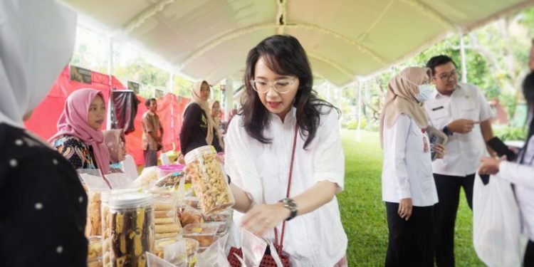 Dukung Ekonomi Lokal, Mbak Cicha Ajak Masyarakat Meriahkan Bela-Beli Produk