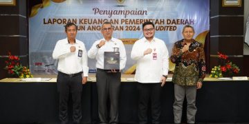 Mas Dhito Serahkan LKPD 2024 ke BPK Perwakilan Jawa Timur
