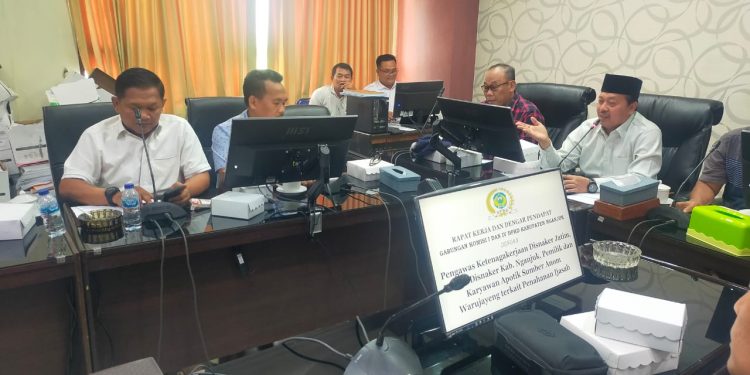 DPRD Nganjuk Gelar Rapat Dengar Pendapat Bahas Dugaan Kasus Penahanan Ijazah di Apotek Sumber Anom