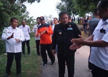 Bupati Nganjuk Tinjau Jalan Amblas di Jintel, Targetkan Solusi Alternatif dalam 3 Hari
