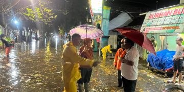 Bupati Nganjuk Tinjau Langsung Banjir Di Kawasan Pasar Wage Nganjuk