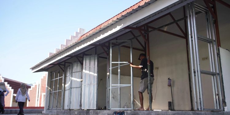 Pemkab Kediri Mulai Aktivasi Sentra PKL Simpang Lima Gumul