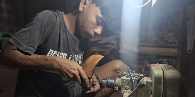 Kerajinan Kayu Gaharu dan Cendana dari Jombang Tembus Pasar Internasional