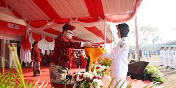 Upacara Kemerdekaan ke-80 RI, Mas Dhito Ajak Masyarakat Jaga Spirit Perjuangan Pahlawan