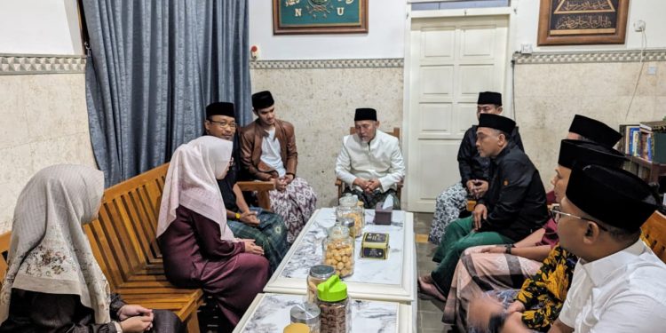 Tindak Lanjuti Aduan Masyarakat, KPID Jatim Silaturahmi ke Ponpes Lirboyo Kediri