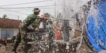 Sumur Bor TMMD di Dusun Templek Kediri Akhirnya Mengeluarkan Air Bersih