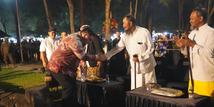 Mas Dhito Ajak Perkuat Toleransi Lewat Pagelaran Sastra Saraswati Sewana Yatra di Tegowangi